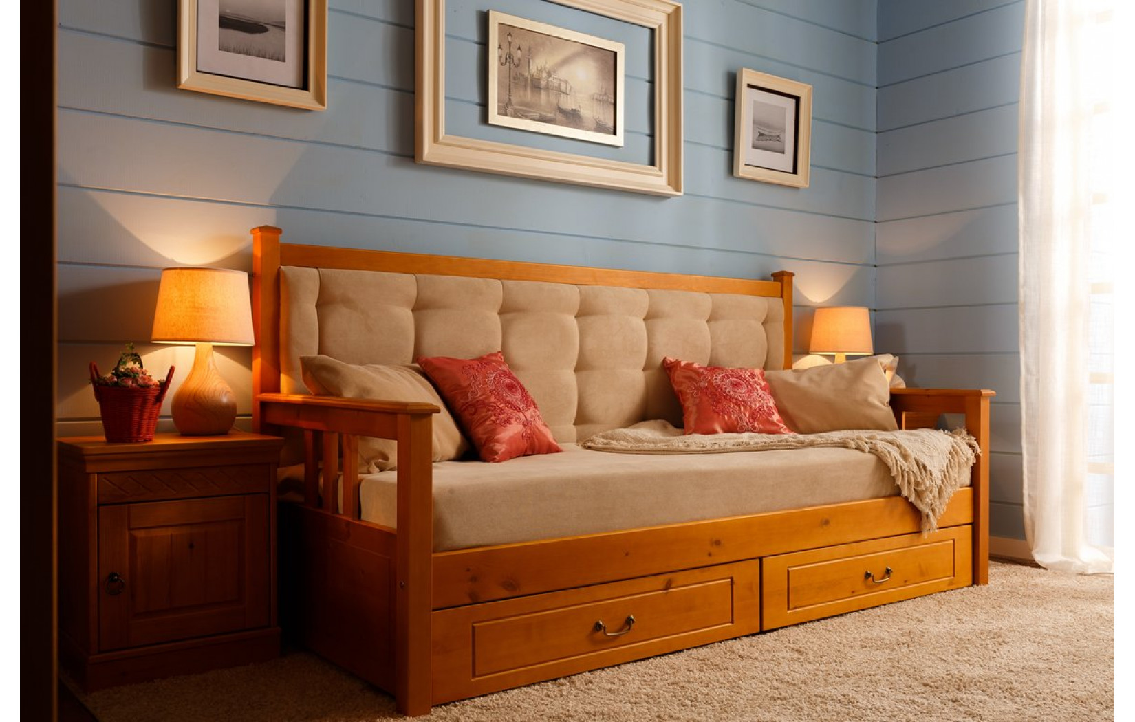 Красивая диван кровать